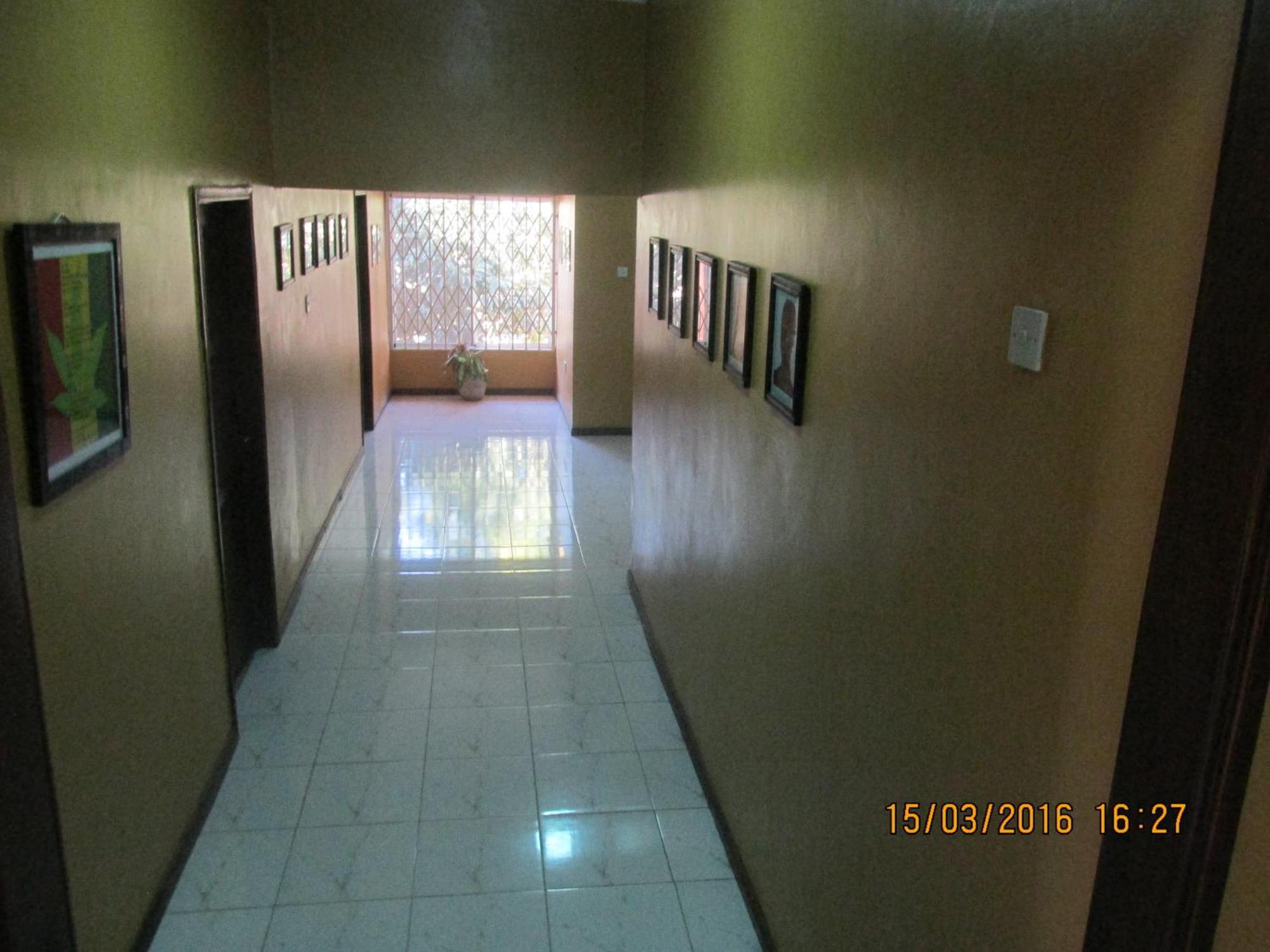 Jamaica Inn Guest House Botianaw Exterior foto