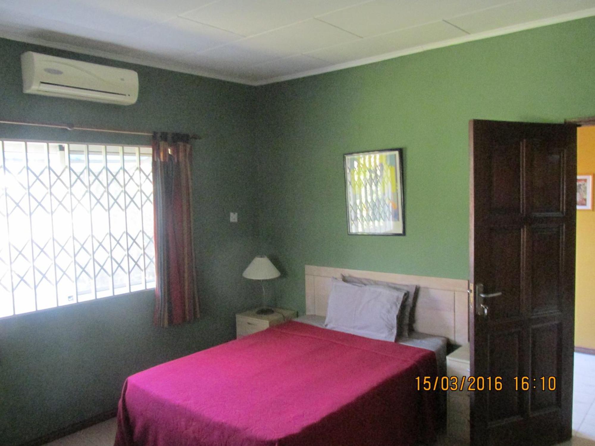 Jamaica Inn Guest House Botianaw Exterior foto