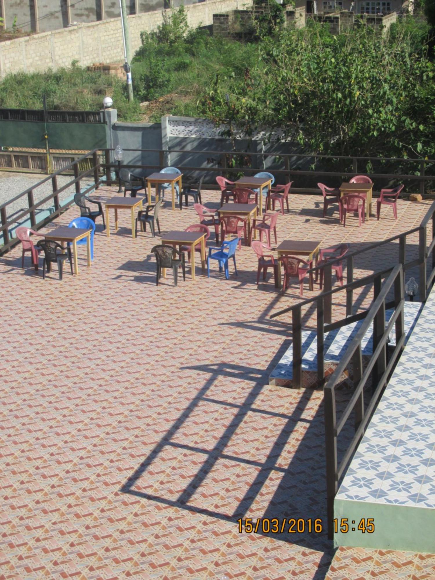 Jamaica Inn Guest House Botianaw Exterior foto
